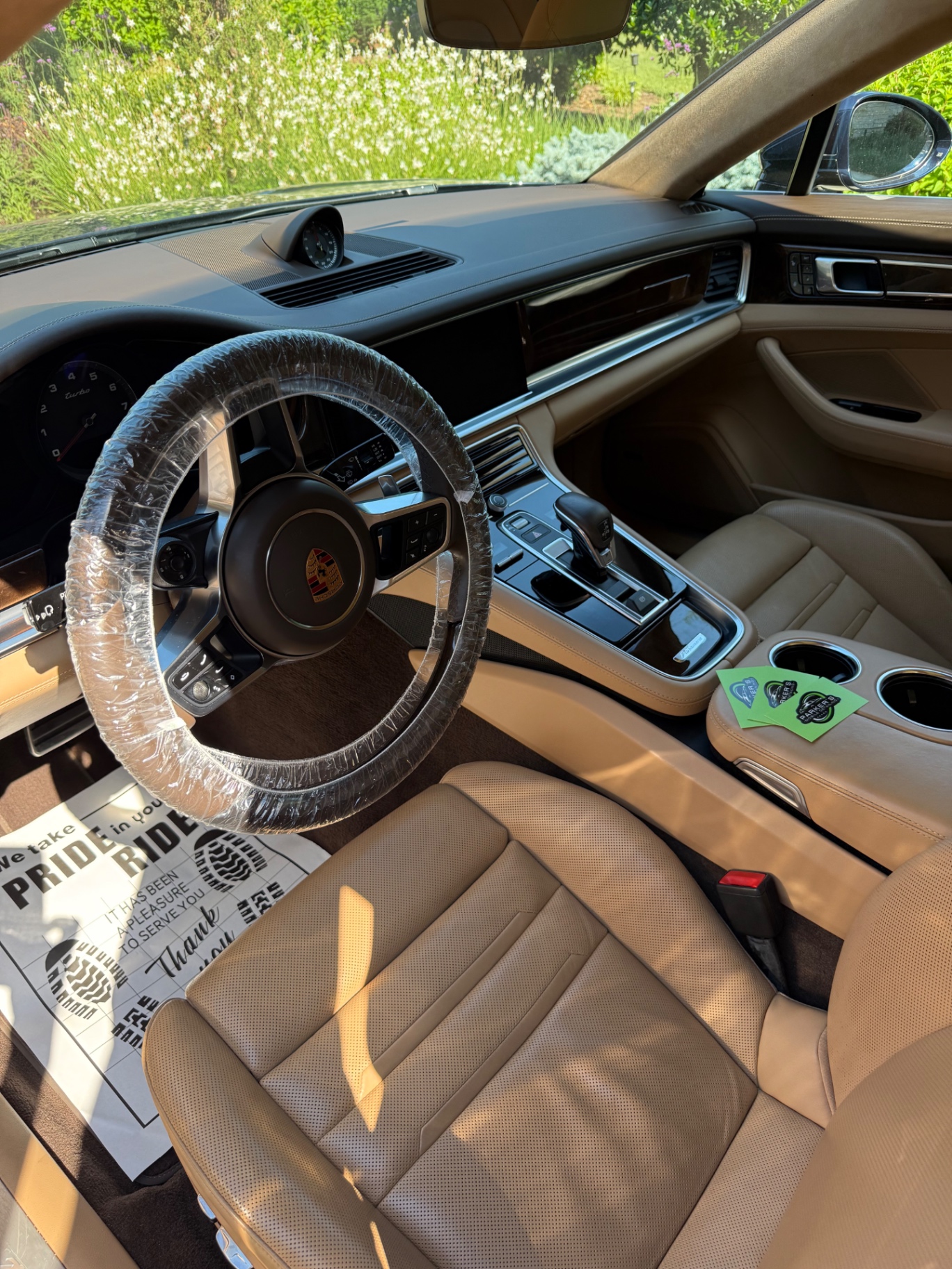 Porsche Panamera Turbo tan interior detail